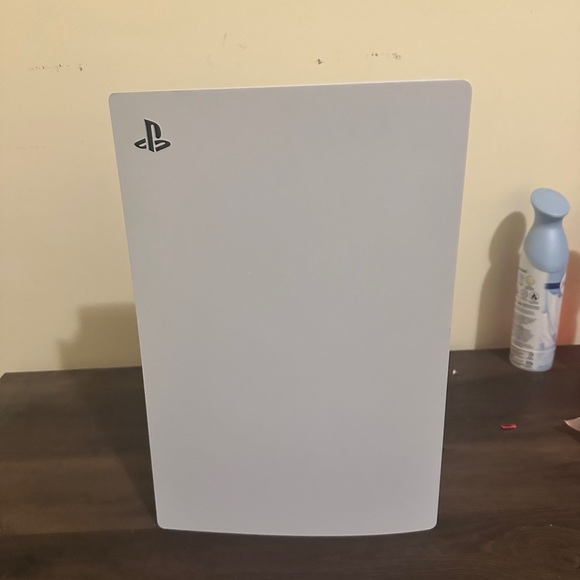 Sony Console in White